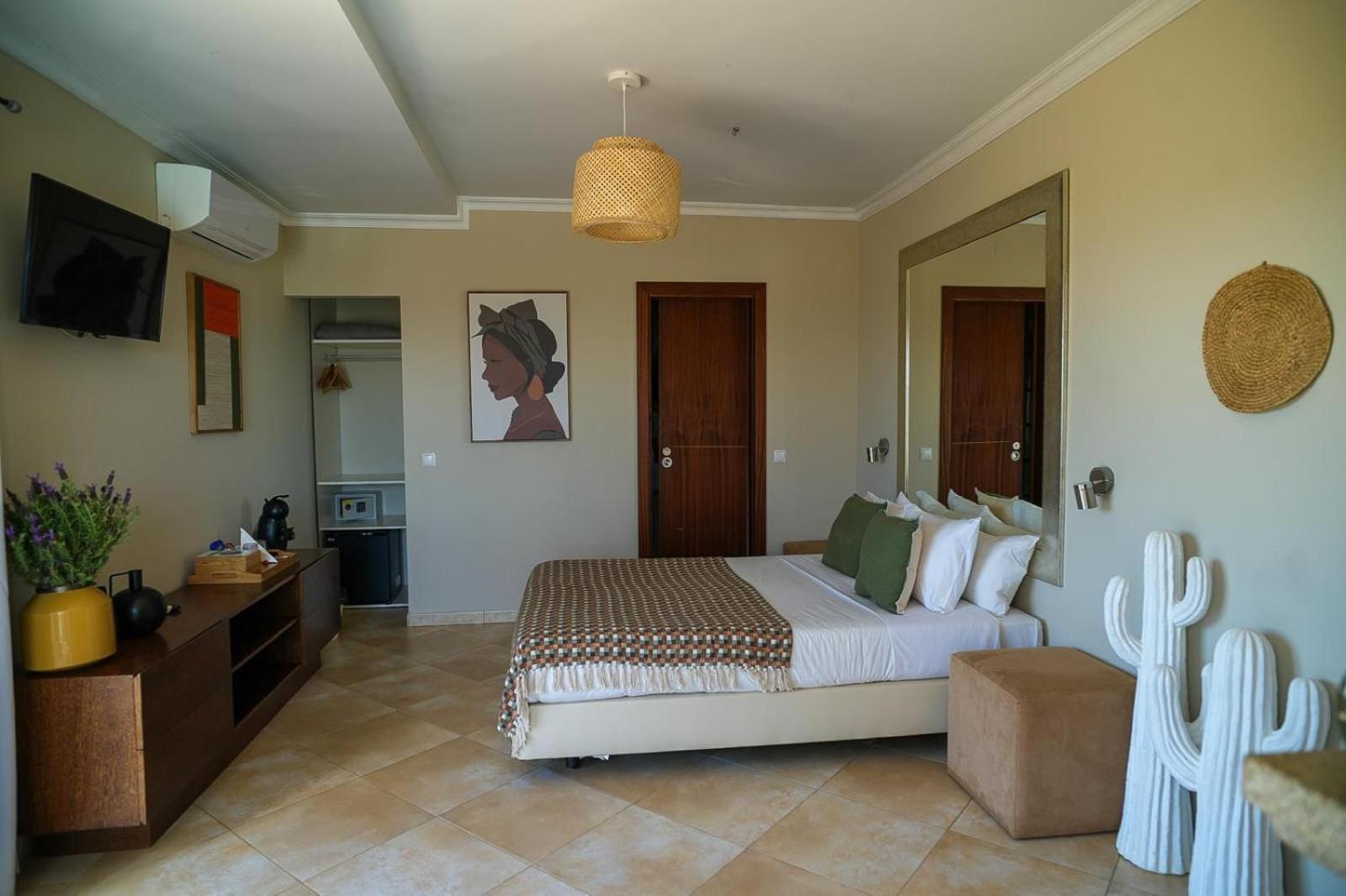 Arrifana Destination Suites Aljezur Esterno foto