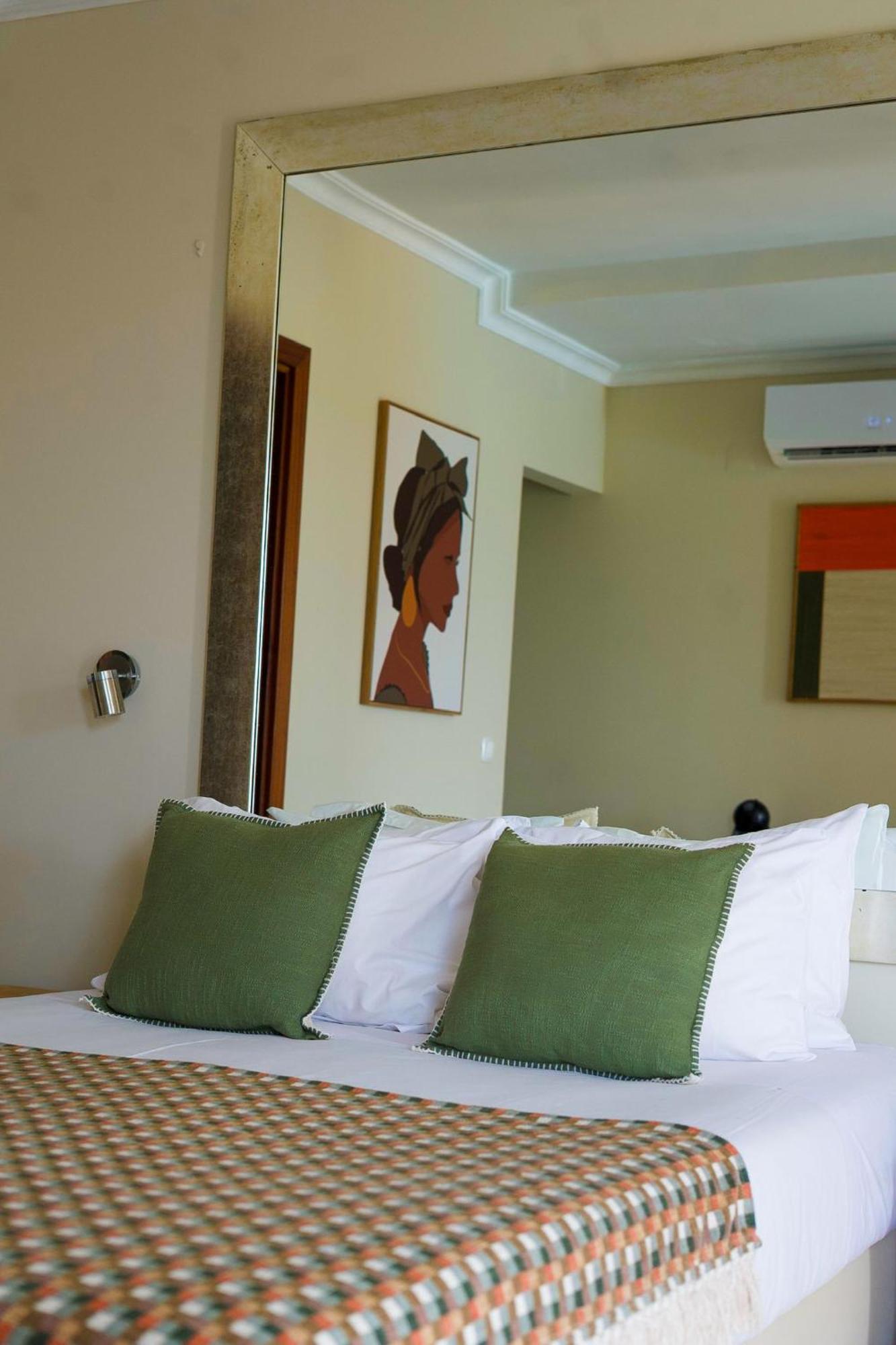 Arrifana Destination Suites Aljezur Esterno foto